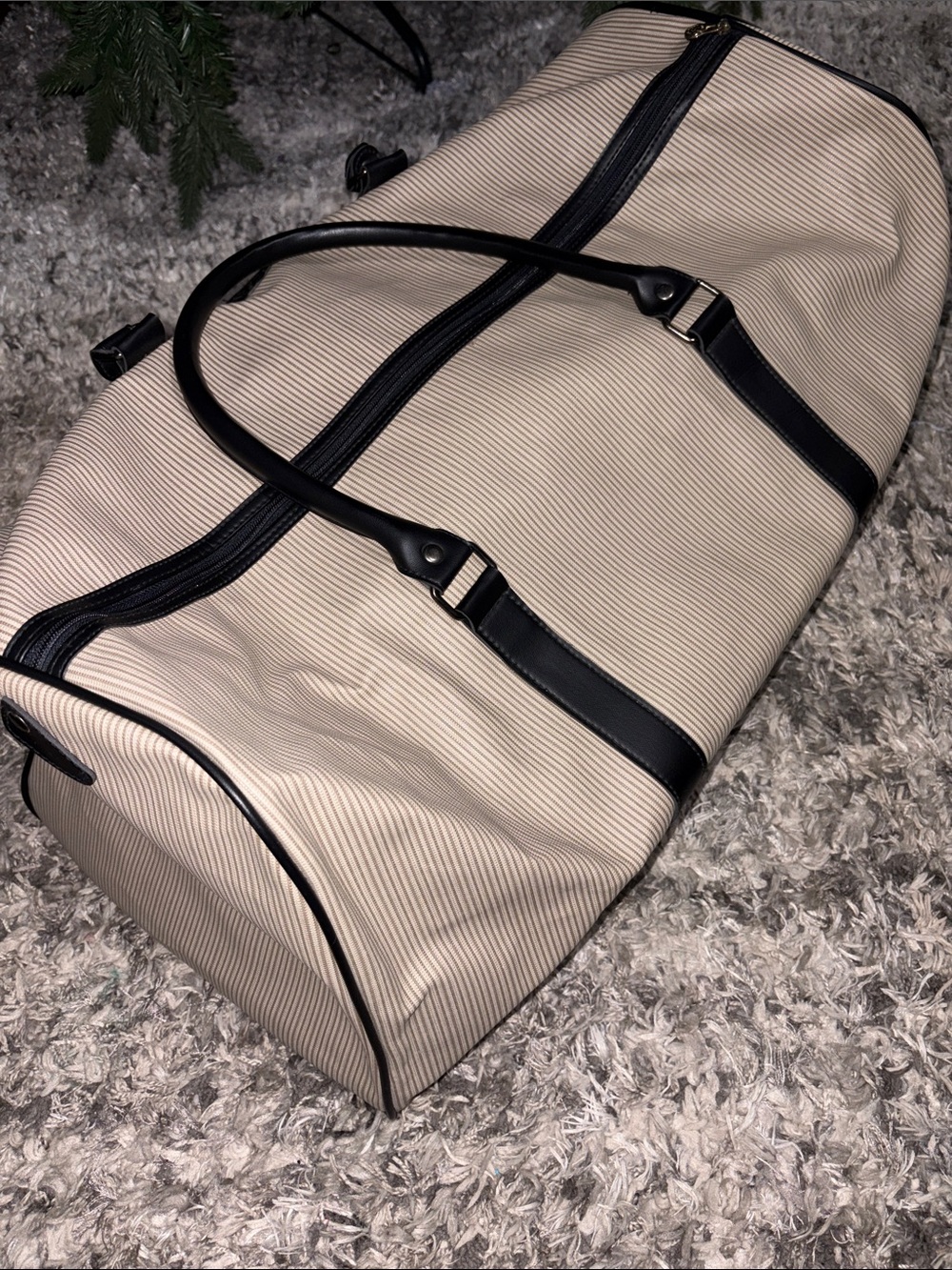 DONT BUY Fendi Parfums Duffle Bag - Picture 10 of 16